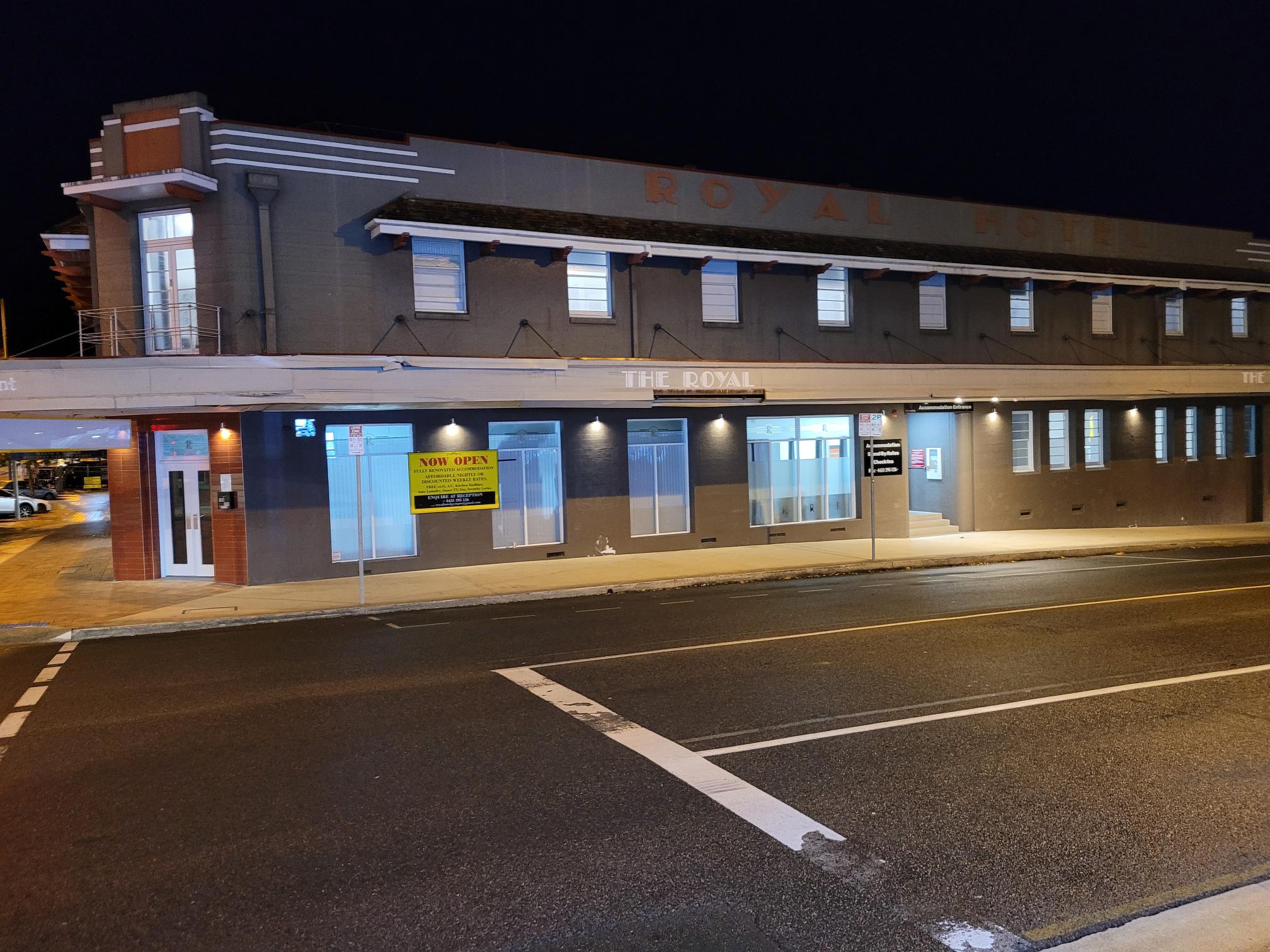 The Royal Hotel Gympie illuminated at night